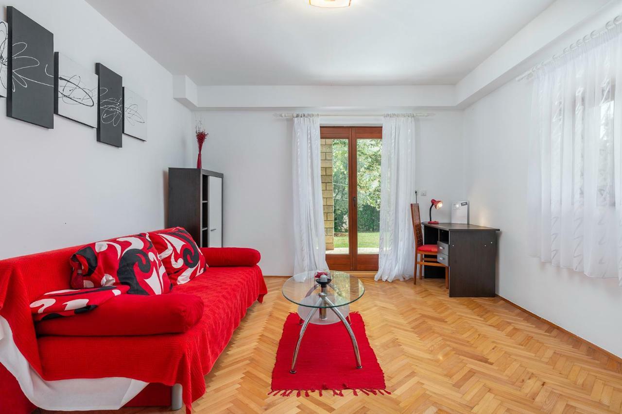 Guest House Ravnic Poreč Eksteriør billede